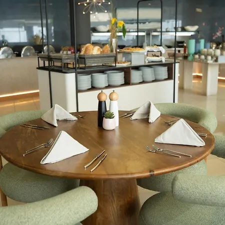 Trypiti Blue Dream Palace And Hive Water Park 5* Limenária