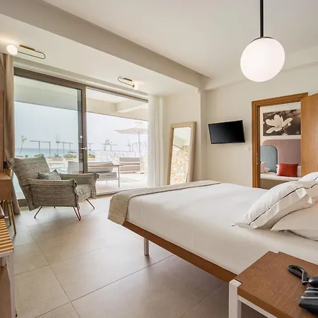 Trypiti Blue Dream Palace And Hive Water Park 5*