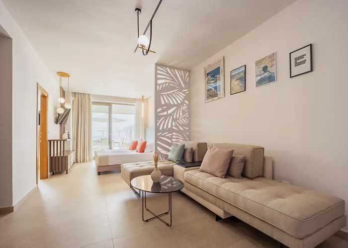 Resort Trypiti Blue Dream Palace And Hive Water Park