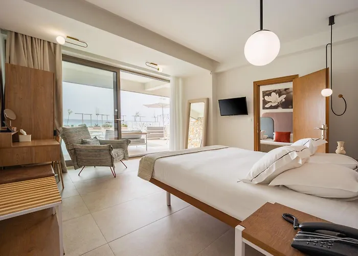 Trypiti Blue Dream Palace And Hive Water Park 5*