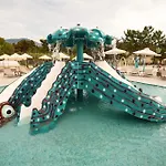 Resort Trypiti Blue Dream Palace And Hive Water Park