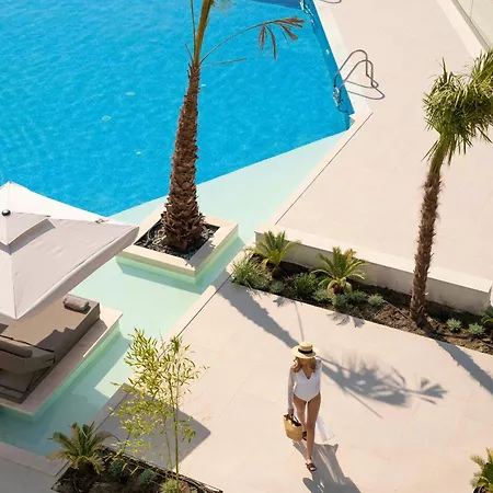 Trypiti Blue Dream Palace And Hive Water Park