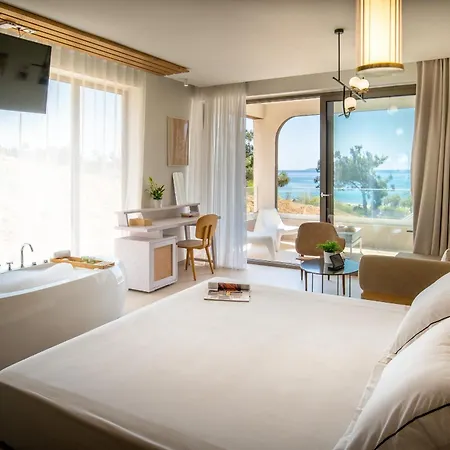 Trypiti Blue Dream Palace And Hive Water Park 5* Лименария