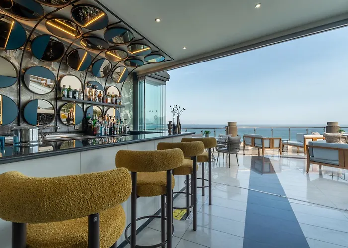 Trypiti Blue Dream Palace And Hive Water Park 利迈纳里亚