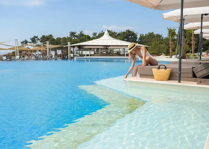 Trypiti Blue Dream Palace And Hive Water Park 5*