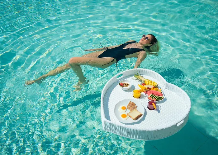 Trypiti Blue Dream Palace And Hive Water Park 5*